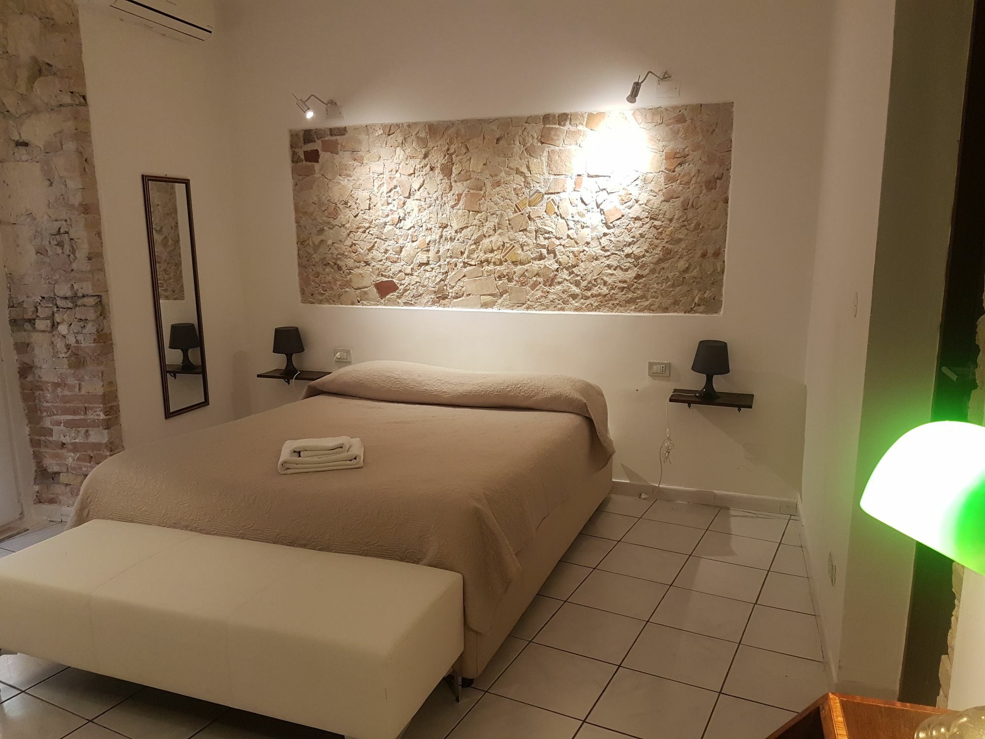 Beni Benius Hotel Cagliari Eksteriør billede